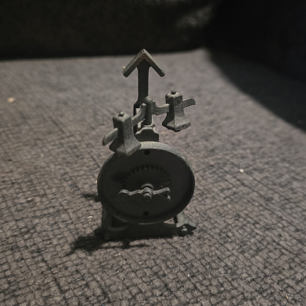 Durham Industries | Vintage Die-Cast Metal Clock